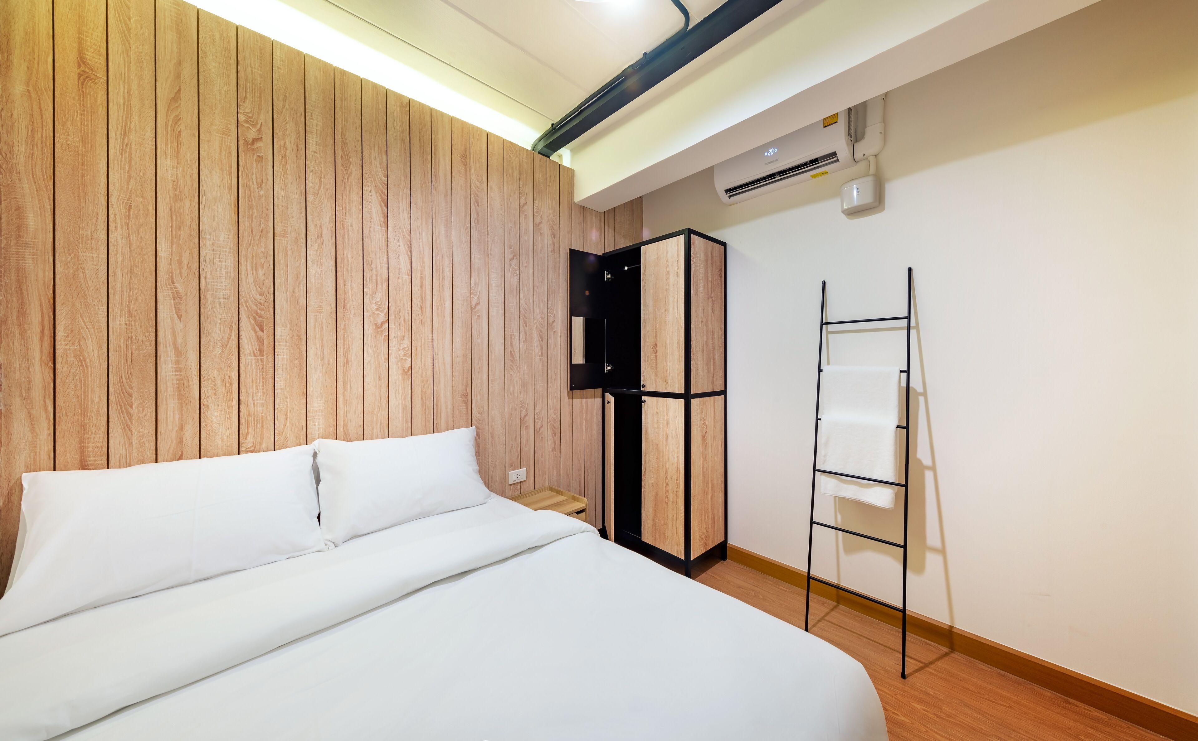 Photo - Siam Subway Hostel and Café