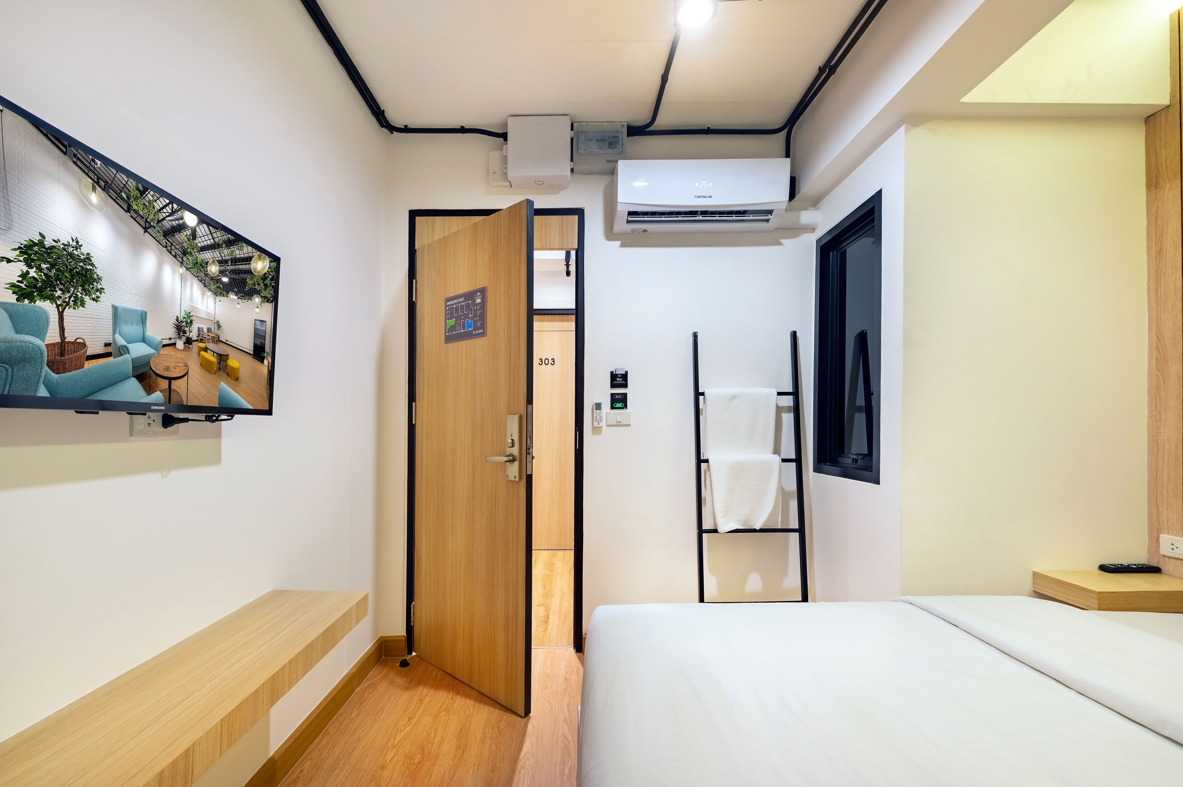 Photo - Siam Subway Hostel and Café