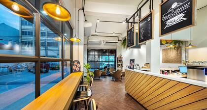 Siam Subway Hostel and Café