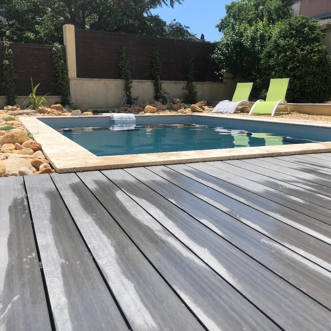 Piscina all'aperto, una piscina riscaldata