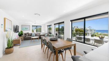 全景公寓, 多張床, 陽台, 海景 | 餐廳