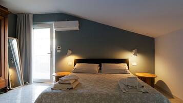 1 dormitorio, tabla de planchar con plancha, wifi gratis y ropa de cama