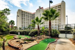 Property grounds - What A View! Private Beach, Pool, Hot Tub Pickleball etc (Miramar Beach)