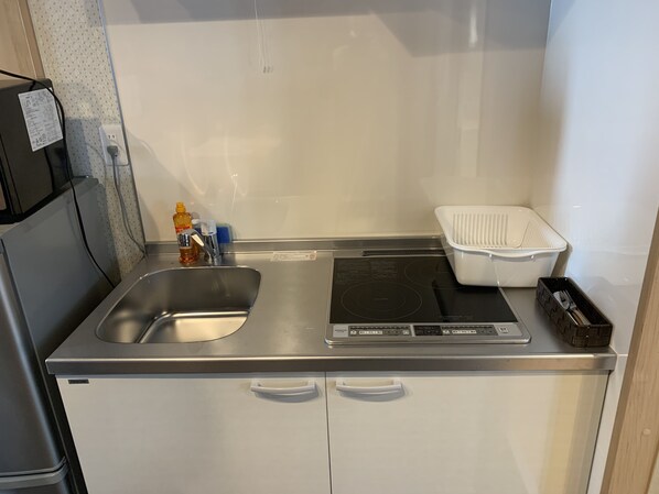 一棟貸し | 専用簡易キッチン | 冷蔵庫、電子レンジ、コンロ、電気ポット