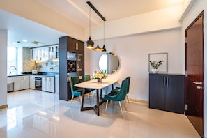 Fridge, microwave, oven, dishwasher