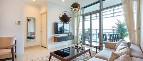 Executive Apartment, 3 Bedrooms, City View (3 Bedrooms) | Living room | LCD TV, Netflix, streaming services