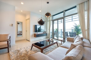 Executive Apartment, 3 Bedrooms, City View (3 Bedrooms) | Living room