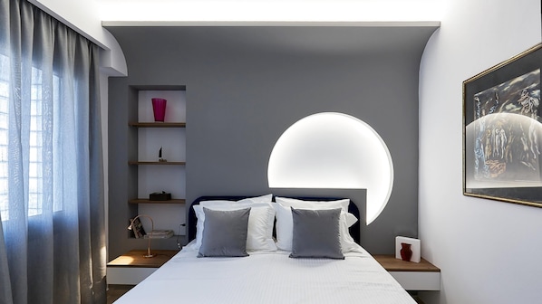 Apartment | 1 bedroom, in-room safe, desk, laptop workspace