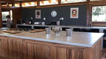 House | Private kitchen | Fridge, microwave, oven, stovetop