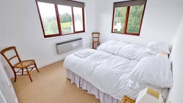 3 bedrooms, WiFi, bed sheets