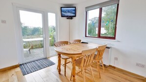 Dining - Kings Court 9 (Narberth)