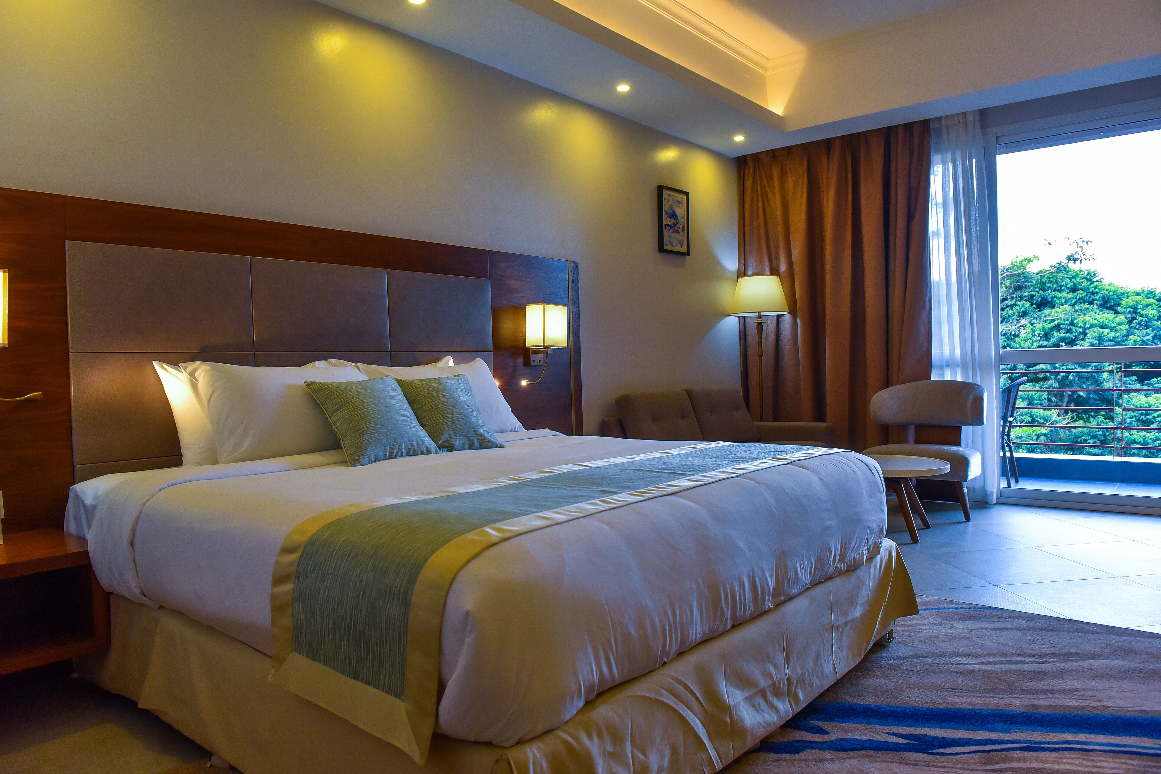 executive double room | hypo-allergenic bedding, minibar, in-room safe, individually furnished
