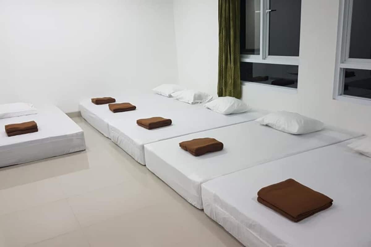 In-room safe, desk, iron/ironing board, free WiFi