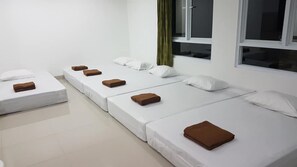 In-room safe, desk, iron/ironing board, free WiFi - Neo Akshaya Vila and Camping Ground - Hostel (Cilobak)