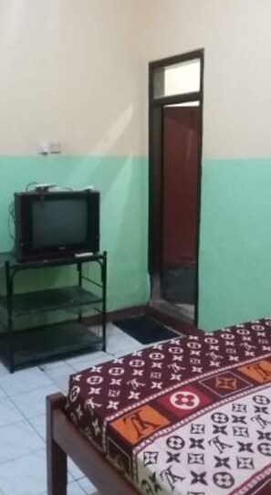 Kamar Double Deluks (With AC) | Wi-Fi gratis