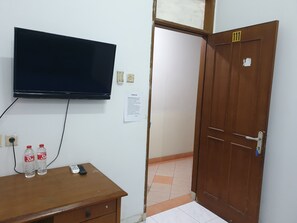 Standard Room | Room amenity - Residence Mudham 75 (Jakarta)