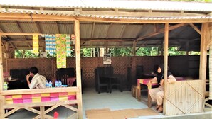 Property grounds - Homestay Mbak Nur (Sleman)