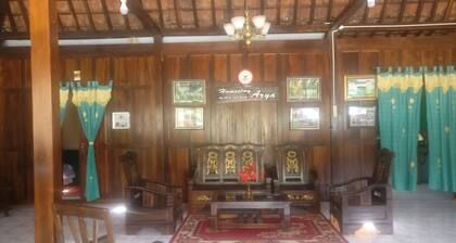 Homestay Arya Mangunan