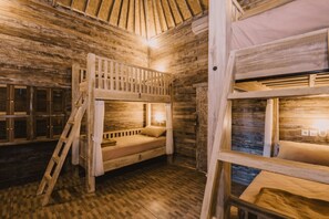 Shared Dormitory, Mixed Dorm - Pange Hostel Lembongan (Lembongan Island)