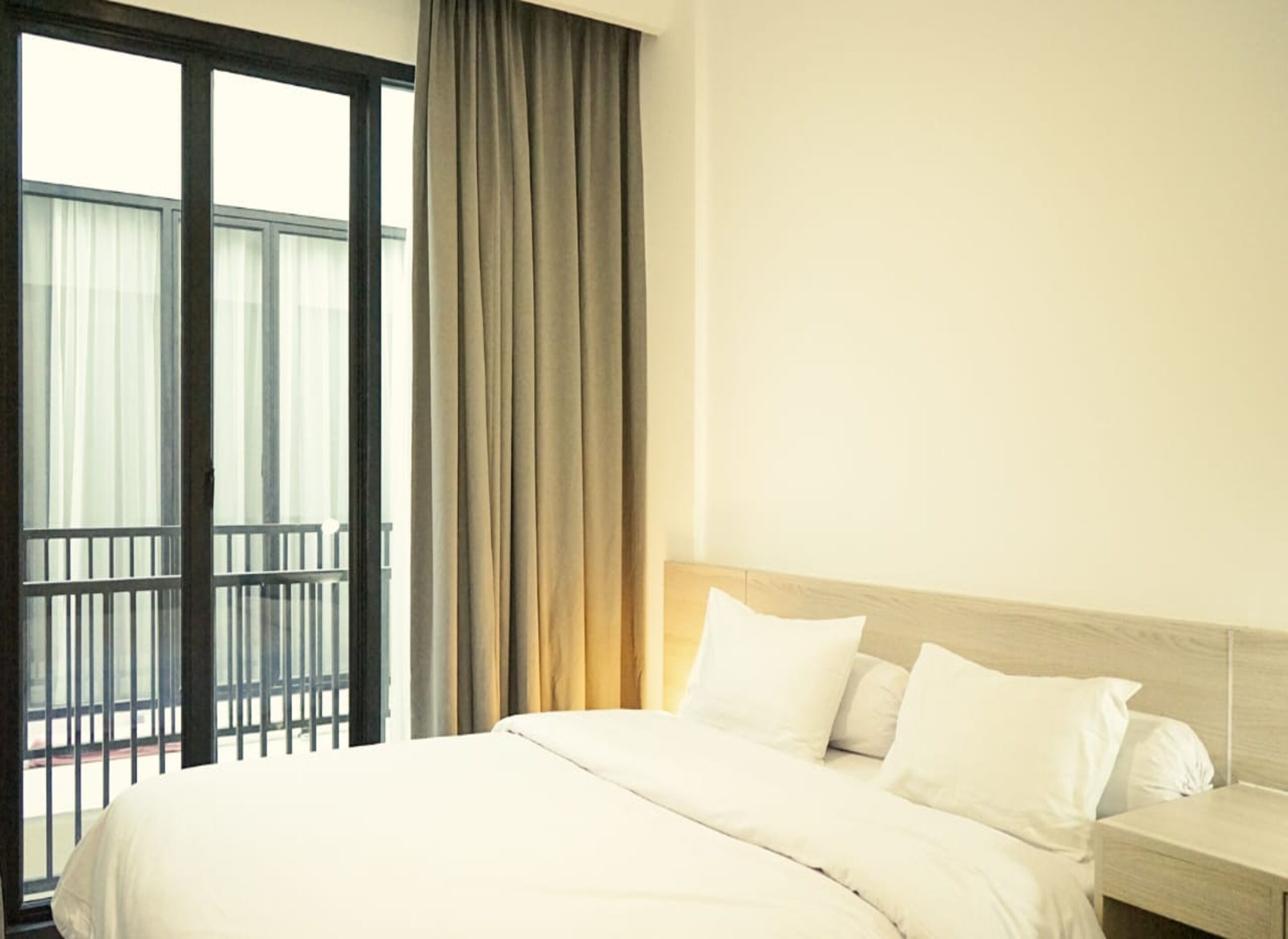 خزنة داخل الغرفة ومكتب وواي فاي مجانًا