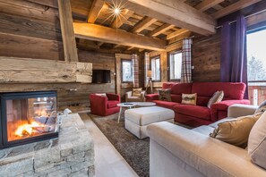 Télévision, cheminée