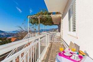 Departamento (Tomo) | Balcón