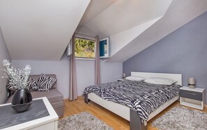 Departamento (Ivan) | 1 habitación, wifi gratis y ropa de cama 