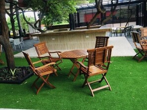 2 restaurants, breakfast, lunch served; local and international cuisine 