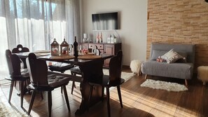 Apartamento (C4) | Zona de estar | Una televisión