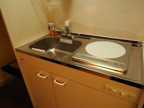 Apartment (Bonnart Ume) | Dapur kecil peribadi | Peti sejuk, ketuhar gelombang mikro, dapur, pembancuh kopi/teh 