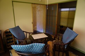 Bonnart Ume | Living room | Flat-screen TV