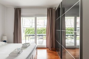 1 bedroom, iron/ironing board, free WiFi, bed sheets - Bright one-bedroom apartment with garden close to Lugano Centre - PRESTIGE 5 (Lugano)