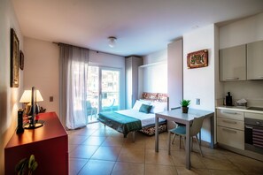 Interior - Quiet studio apartment near Lugano lakeside promenade -PRESTIGE 7 (Lugano)