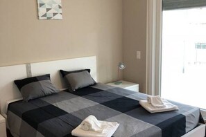 2 bedrooms, iron/ironing board, free WiFi, bed sheets