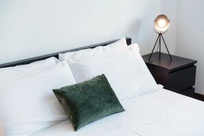 1 bedroom, iron/ironing board, WiFi