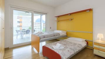 2 chambres, fer et planche à repasser, Wi-Fi, draps fournis