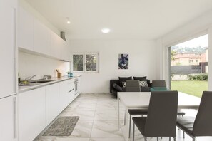 Fridge, microwave, oven, dishwasher - Beautiful one-bedroom Apartment near Lugano downtown - ROGGIA 1 (Lugano)