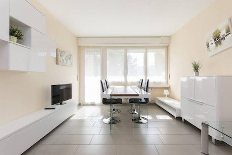 Interior. Delightful two-bedroom apartment in residential neighborhood, Savosa - GIRASOLE