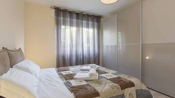 2 chambres, fer et planche Ă  repasser, Wi-Fi, draps fournis