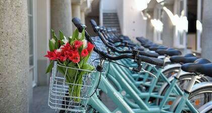 Cube Studio By The River