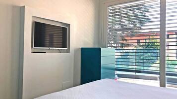 1 slaapkamer, een kluis op de kamer, een strijkplank/strijkijzer