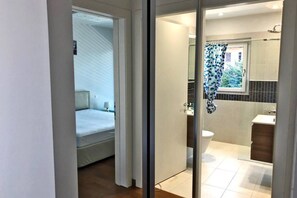 Dusche, Haartrockner, Bidet, Handtücher