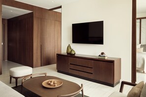 Mare Suite Inland View | In-room safe, desk, soundproofing, WiFi (free) - Mare Paphos (Kissonerga)