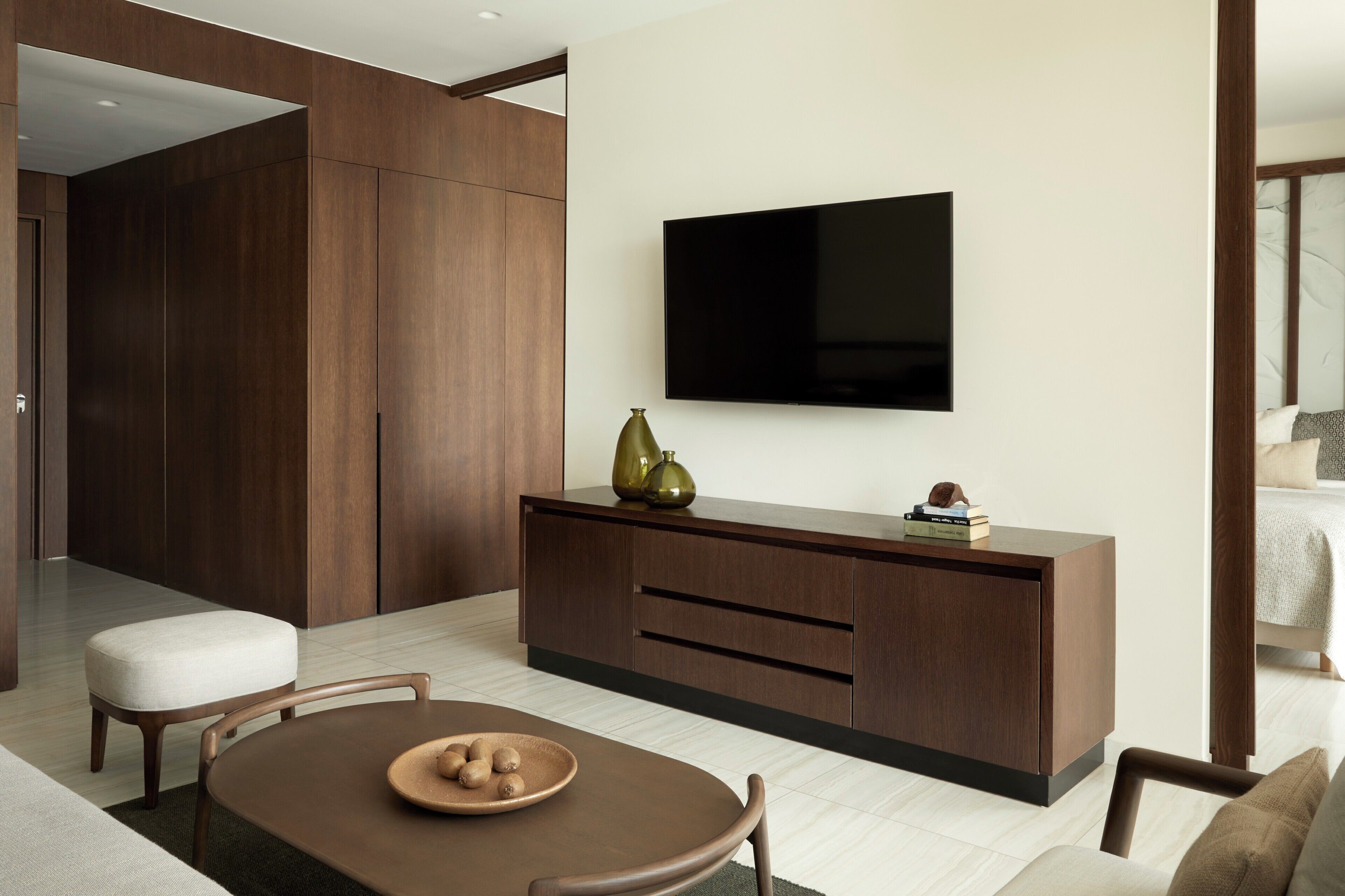 Mare Suite Pool View | In-room safe, desk, soundproofing, WiFi (free)