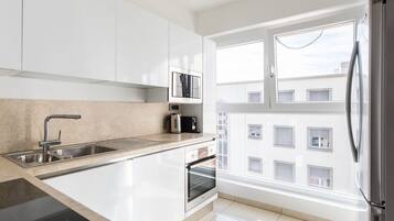 Frigorifero, microonde, forno, lavastoviglie