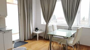 Studio | Desk, free WiFi, bed sheets