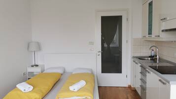 Studio | Schreibtisch, kostenloses WLAN, Bettwäsche