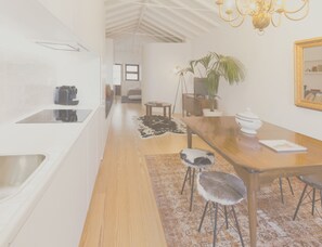 Appartement, 1 chambre, non-fumeurs (2) | Cuisine privée | Réfrigérateur, micro-ondes, cafetière/bouilloire, bouilloire électrique