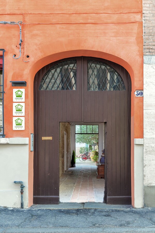 Majoituspaikan sisäänkäynti