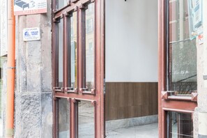 Front of property - La finestra su Garibaldi (Naples)
